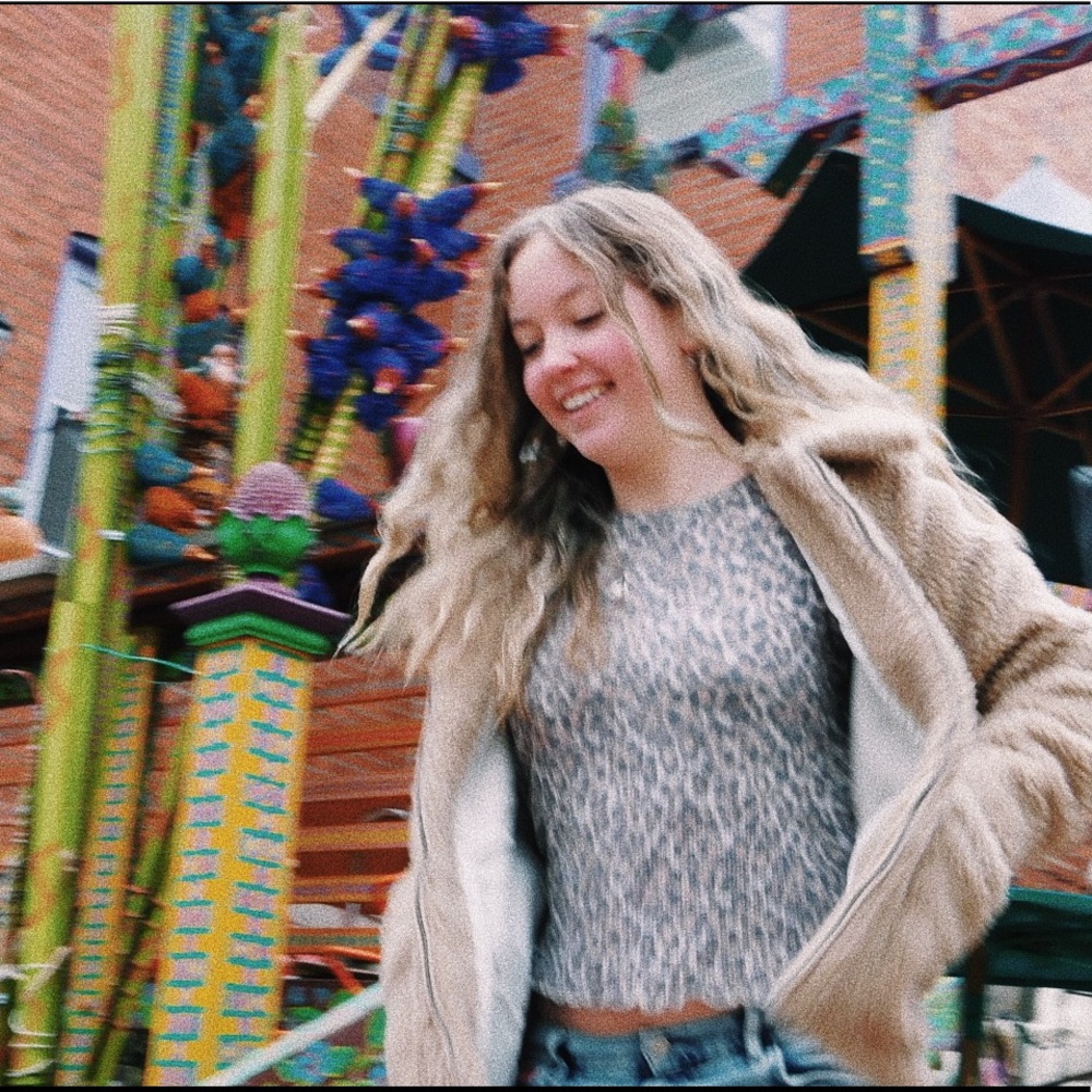 Meet your Posher, Emily